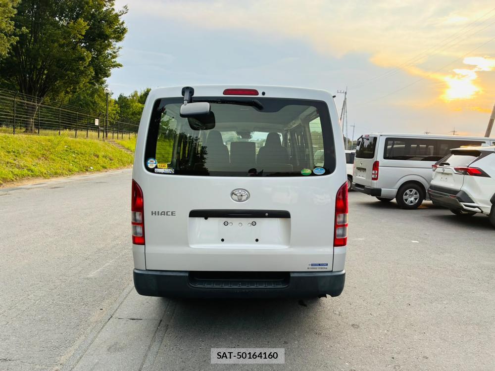 Toyota HIACE VAN 2019-07 8298910-3
