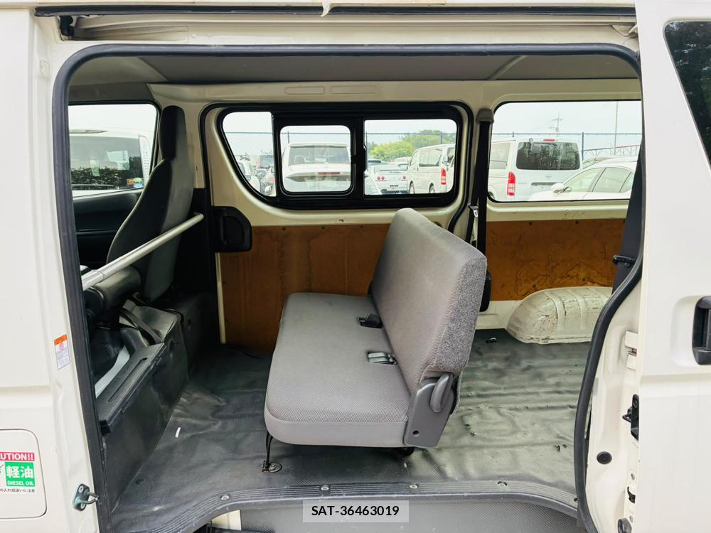 Toyota HIACE VAN 2019-07 8298909-9