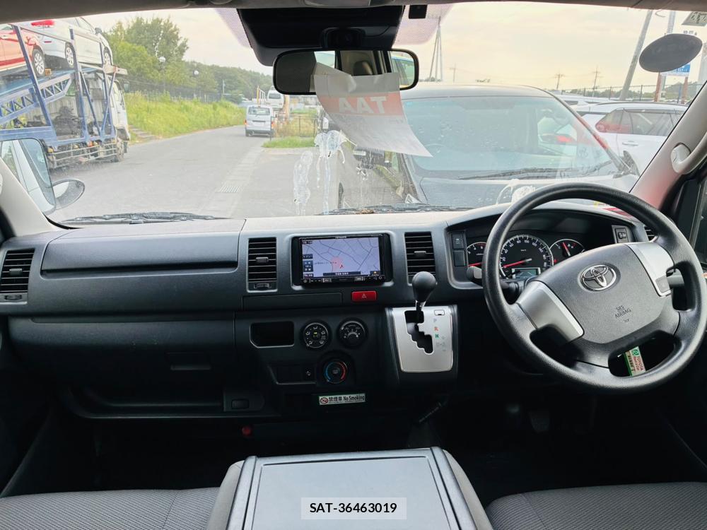 Toyota HIACE VAN 2019-07 8298909-12
