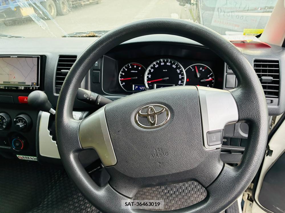 Toyota HIACE VAN 2019-07 8298909-14