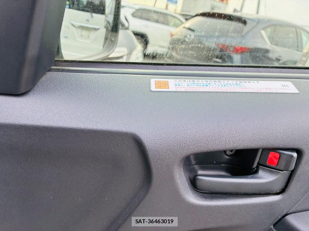 Toyota HIACE VAN 2019-07 8298909-19