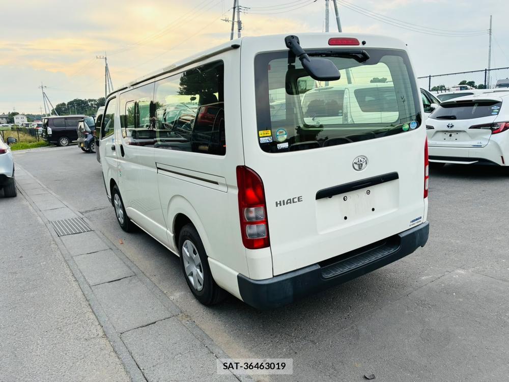 Toyota HIACE VAN 2019-07 8298909-2