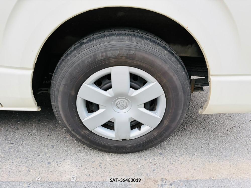 Toyota HIACE VAN 2019-07 8298909-29