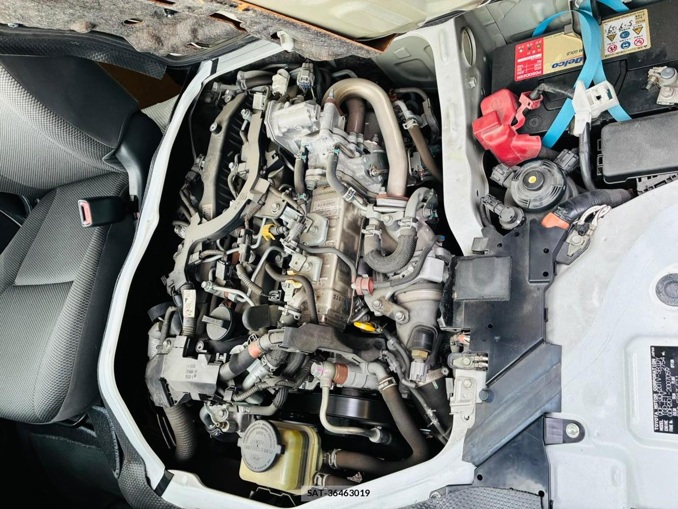 Toyota HIACE VAN 2019-07 8298909-37