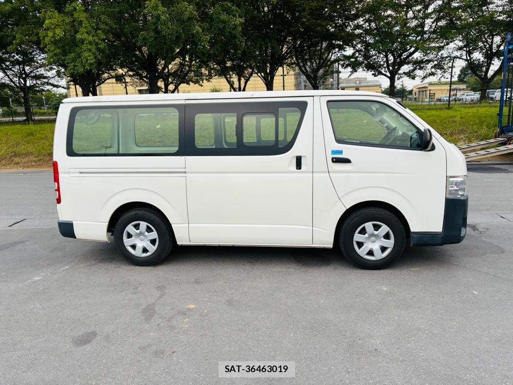 Toyota HIACE VAN 2019-07 8298909-5