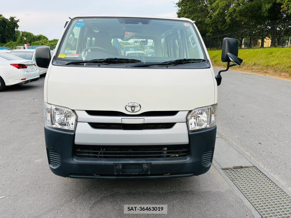 Toyota HIACE VAN 2019-07 8298909-7