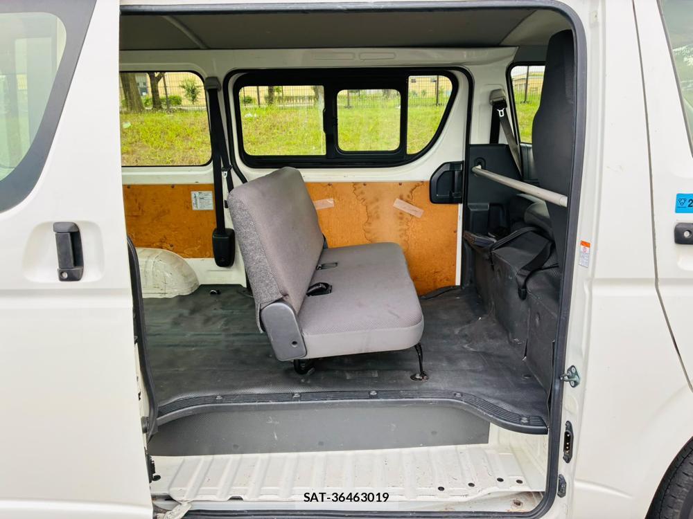 Toyota HIACE VAN 2019-07 8298909-8