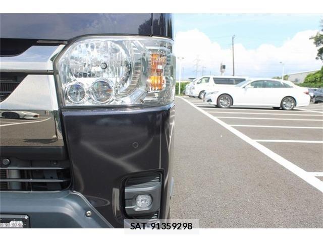 Toyota HIACE VAN 2023-03 8525137-10