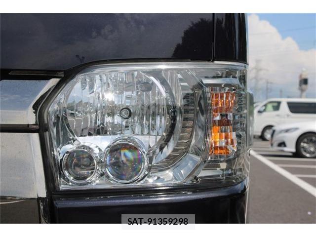 Toyota HIACE VAN 2023-03 8525137-11