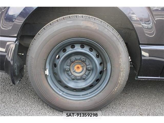 Toyota HIACE VAN 2023-03 8525137-27