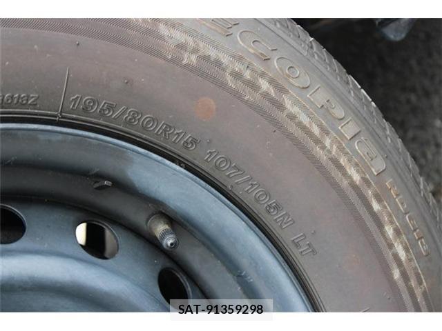 Toyota HIACE VAN 2023-03 8525137-29