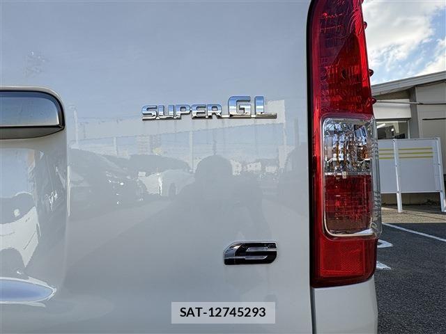Toyota HIACE VAN 2025-08 8525134-11
