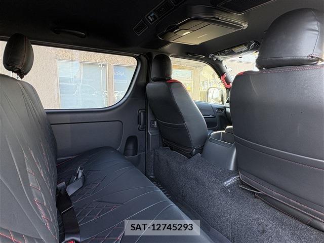 Toyota HIACE VAN 2025-08 8525134-19