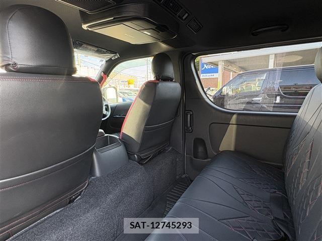 Toyota HIACE VAN 2025-08 8525134-21