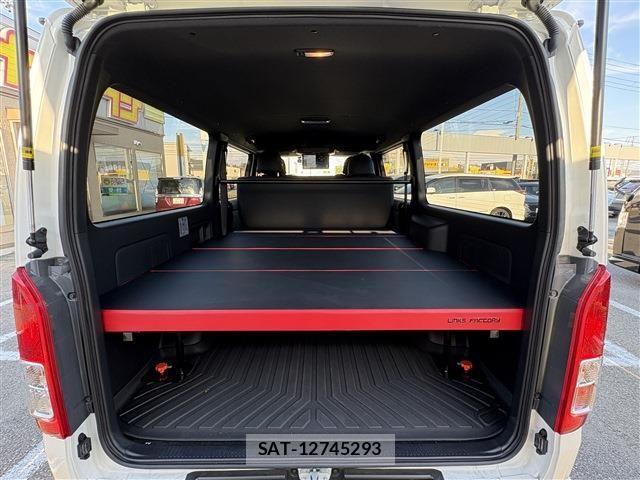 Toyota HIACE VAN 2025-08 8525134-24