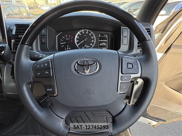 Toyota HIACE VAN 2025-08 8525134-28