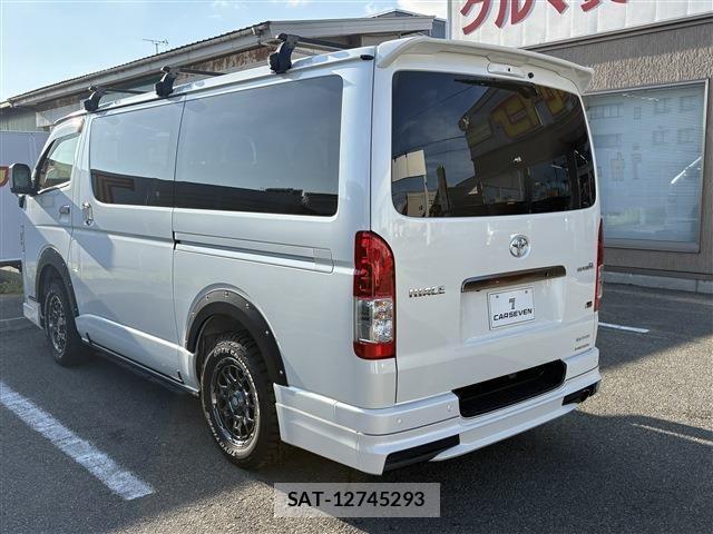Toyota HIACE VAN 2025-08 8525134-4