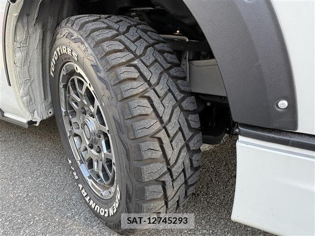 Toyota HIACE VAN 2025-08 8525134-8