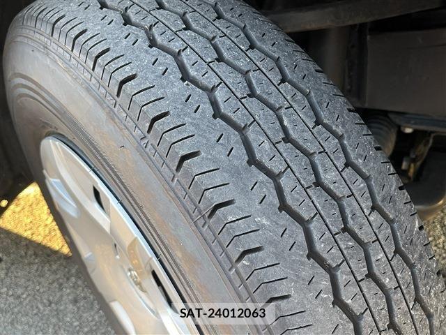 Toyota HIACE VAN 2024-07 8525135-16
