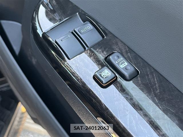 Toyota HIACE VAN 2024-07 8525135-19