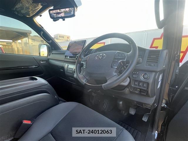 Toyota HIACE VAN 2024-07 8525135-21