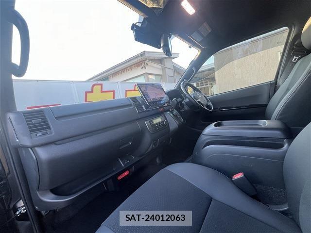 Toyota HIACE VAN 2024-07 8525135-23