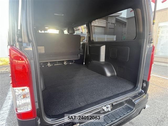 Toyota HIACE VAN 2024-07 8525135-29