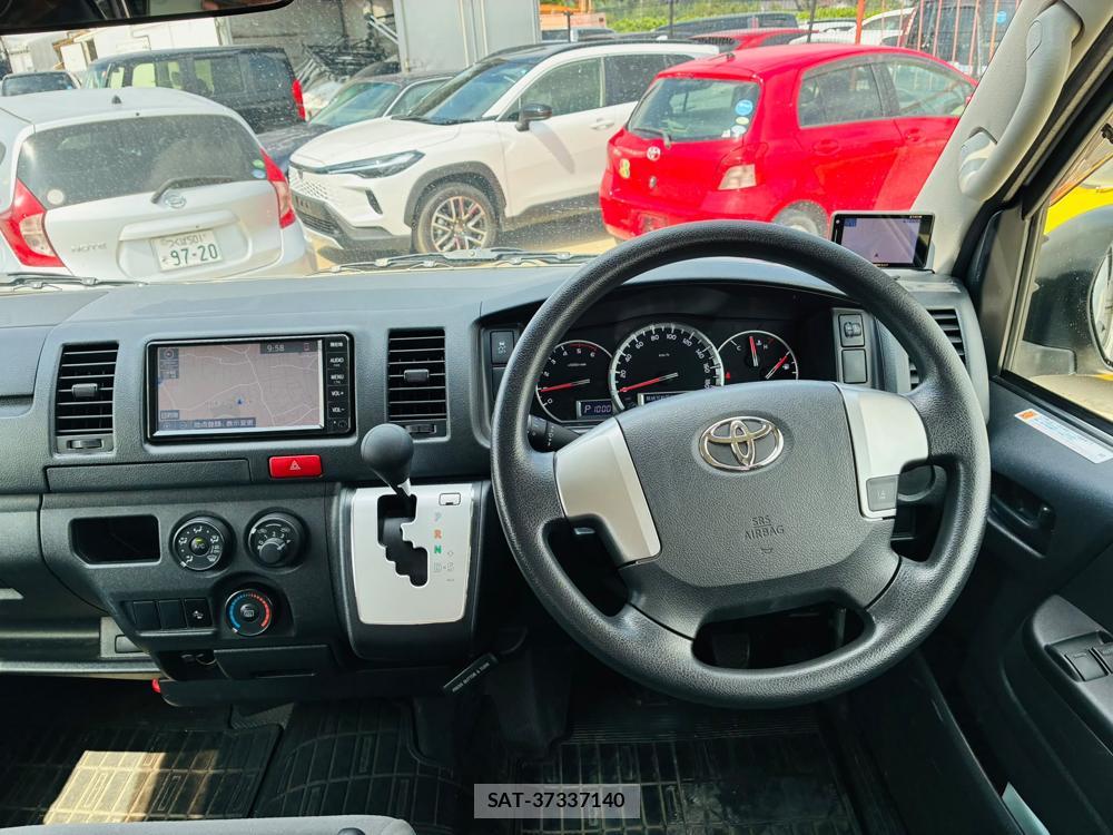 Toyota HIACE VAN 2019-07 8329539-13