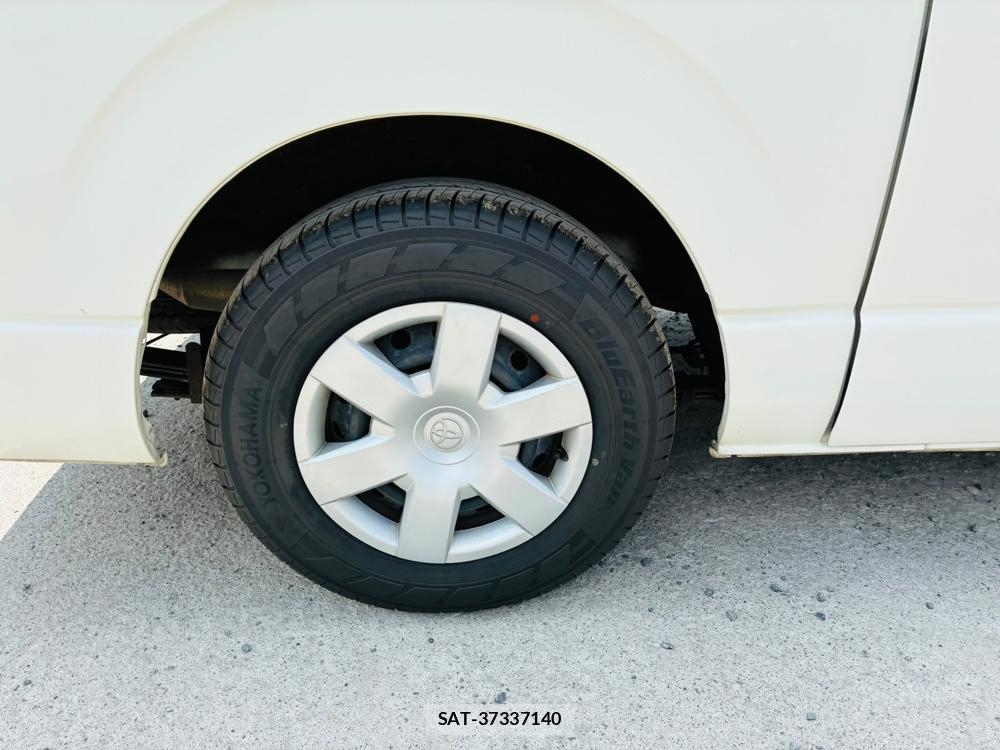 Toyota HIACE VAN 2019-07 8329539-26