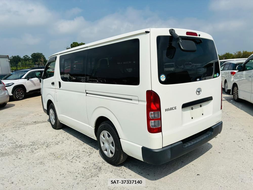 Toyota HIACE VAN 2019-07 8329539-2