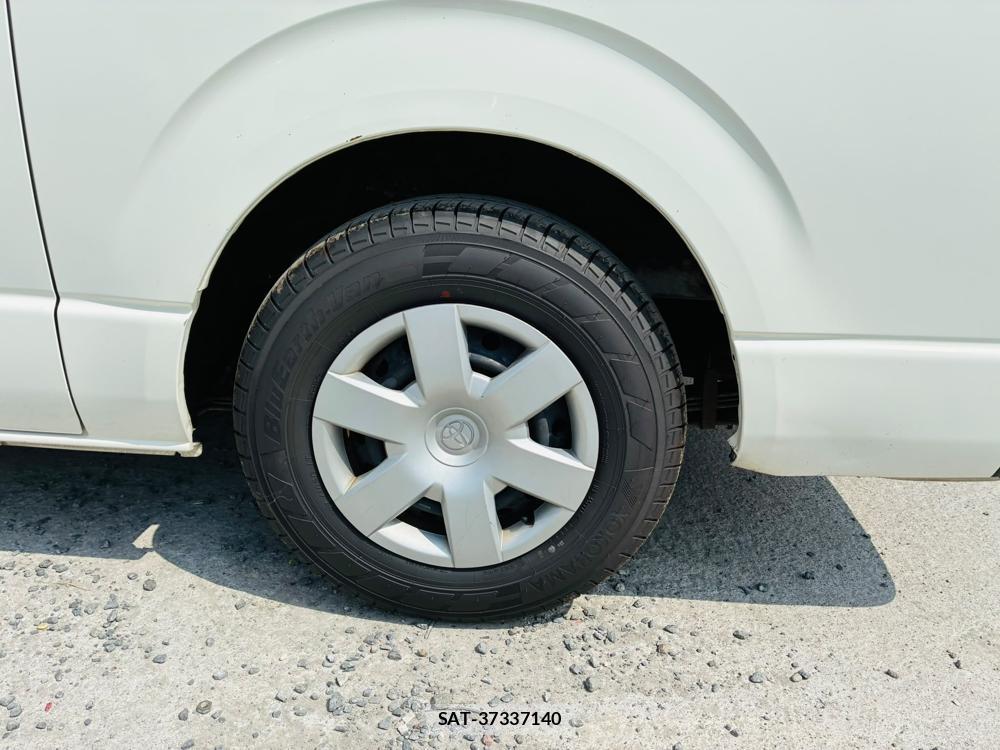 Toyota HIACE VAN 2019-07 8329539-29