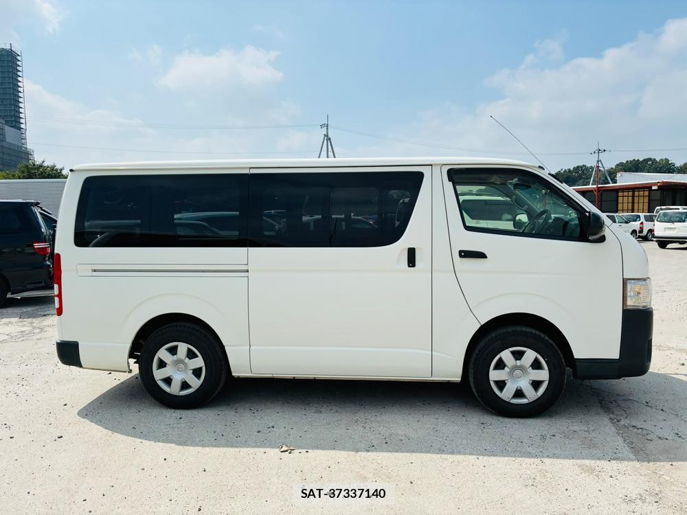 Toyota HIACE VAN 2019-07 8329539-5