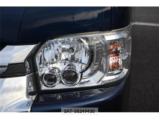 Toyota HIACE VAN 2018-05 8562093-21