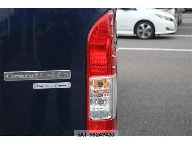 Toyota HIACE VAN 2018-05 8562093-26