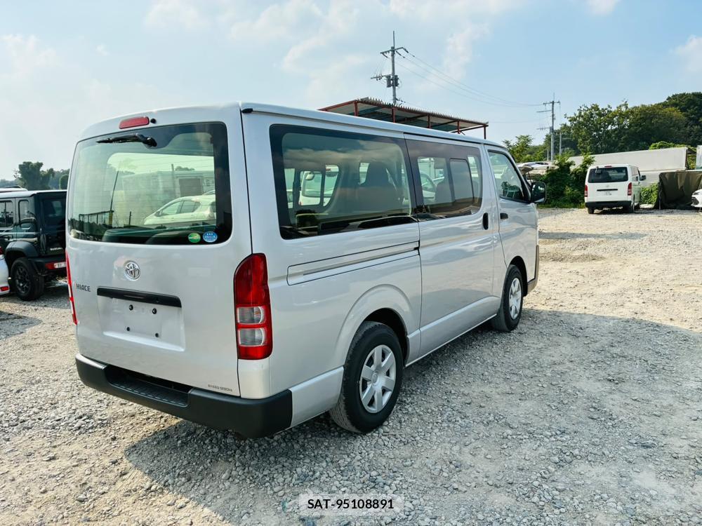 Toyota HIACE VAN 2019-08 8329537-4