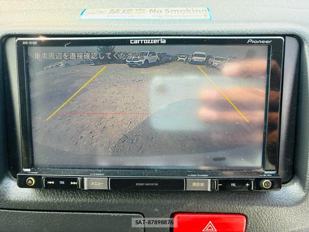 Toyota HIACE VAN 2019-07 8427883-17