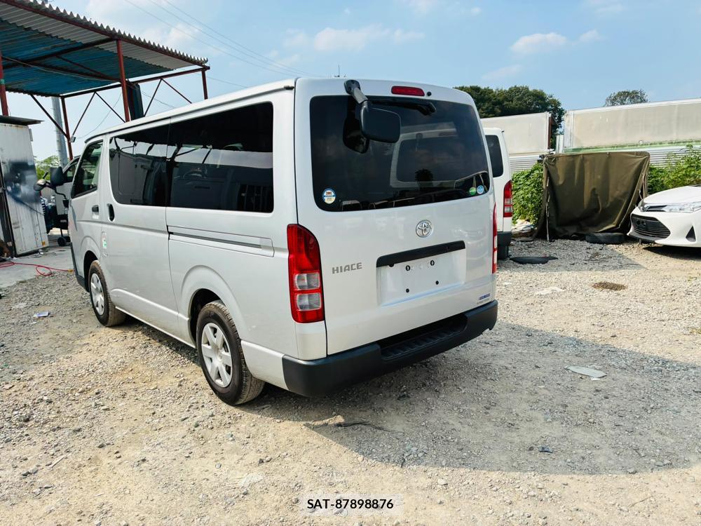 Toyota HIACE VAN 2019-07 8427883-2
