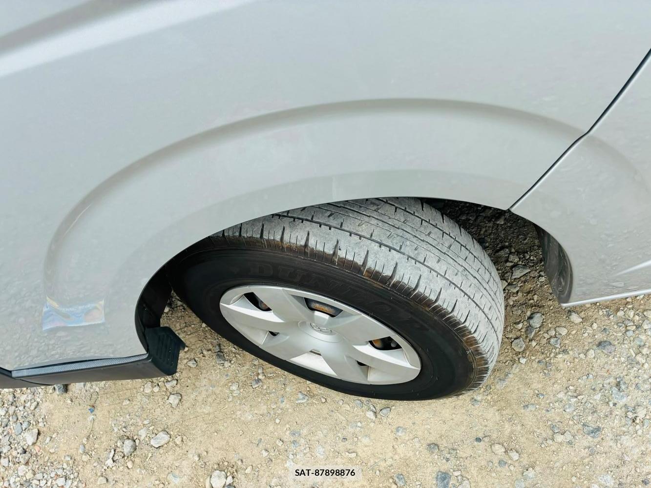 Toyota HIACE VAN 2019-07 8427883-30