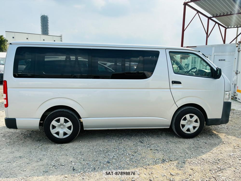 Toyota HIACE VAN 2019-07 8427883-5