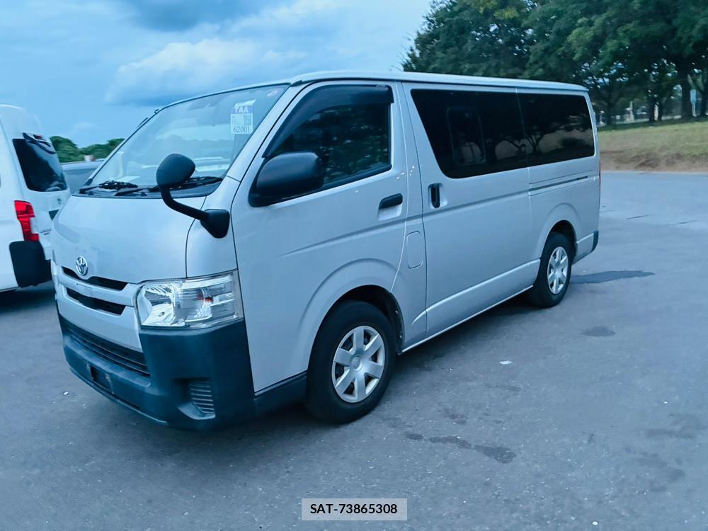 Toyota HIACE VAN 2020-02 8298912-0