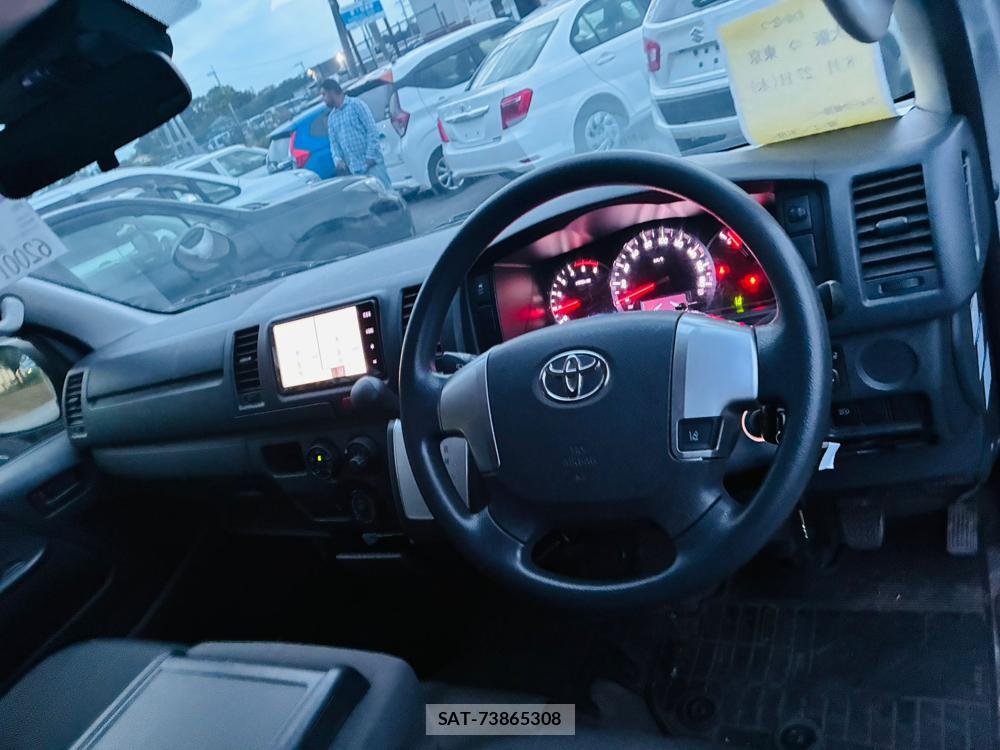 Toyota HIACE VAN 2020-02 8298912-11