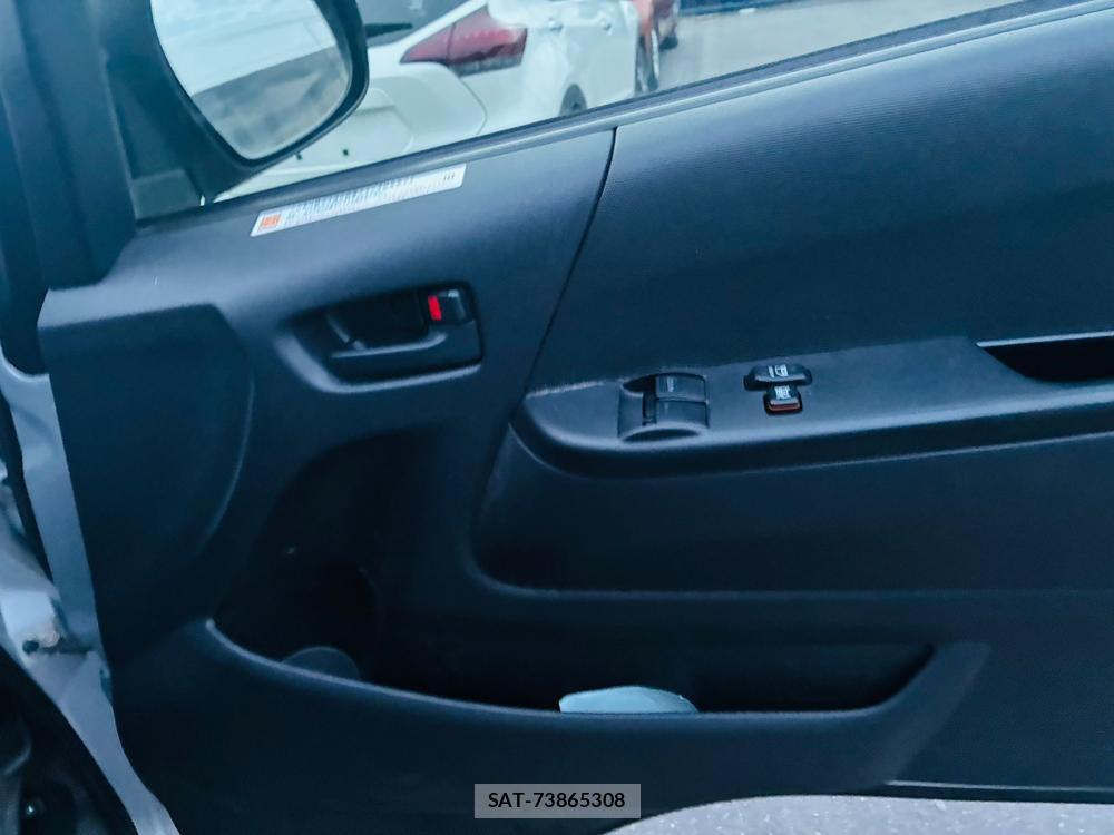 Toyota HIACE VAN 2020-02 8298912-17