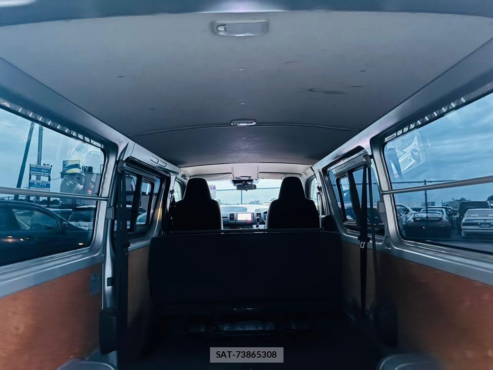 Toyota HIACE VAN 2020-02 8298912-19