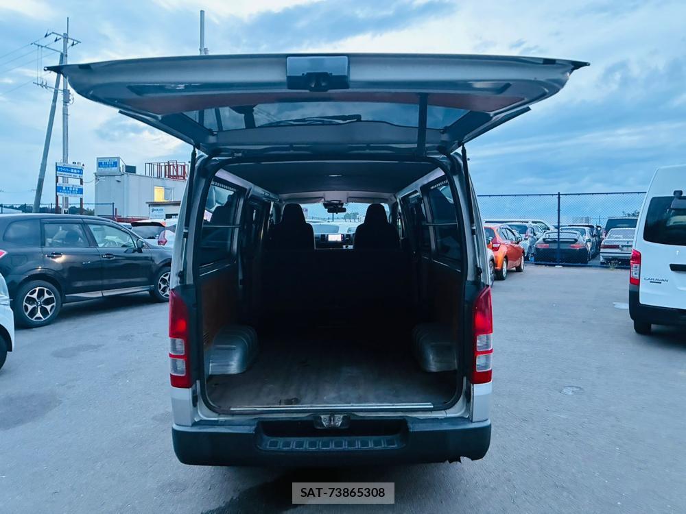 Toyota HIACE VAN 2020-02 8298912-21