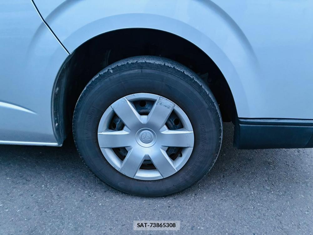 Toyota HIACE VAN 2020-02 8298912-23