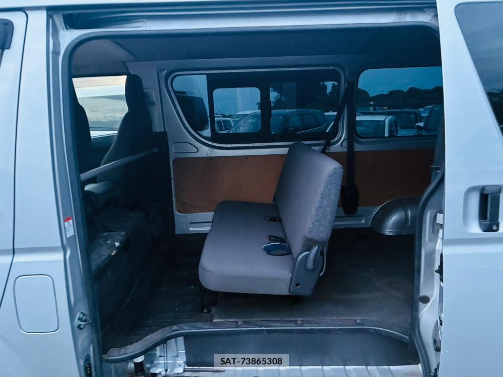 Toyota HIACE VAN 2020-02 8298912-8