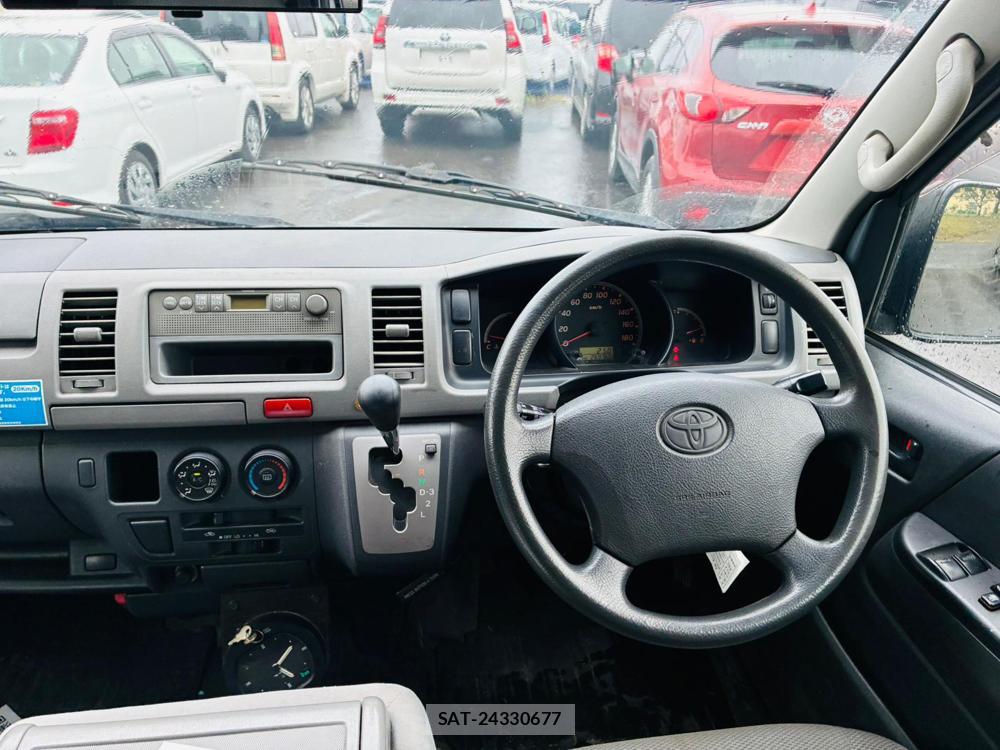 Toyota HIACE VAN 2006-03 8589877-21