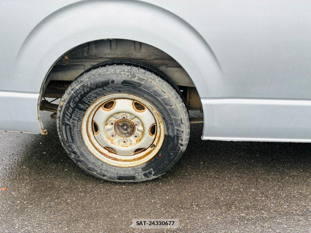 Toyota HIACE VAN 2006-03 8589877-27