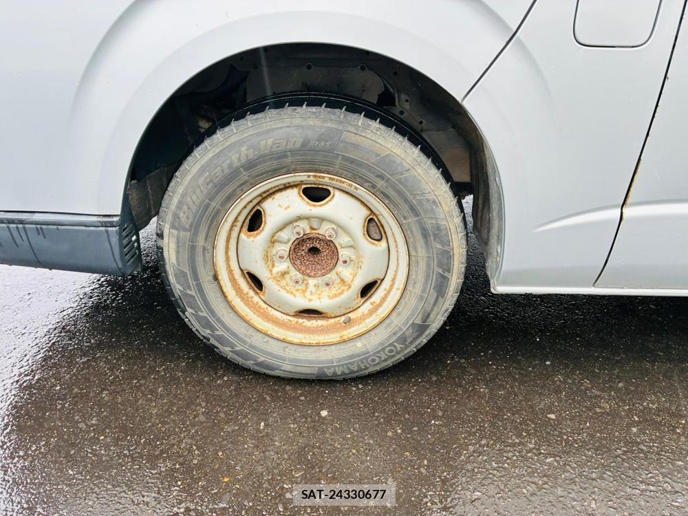 Toyota HIACE VAN 2006-03 8589877-29