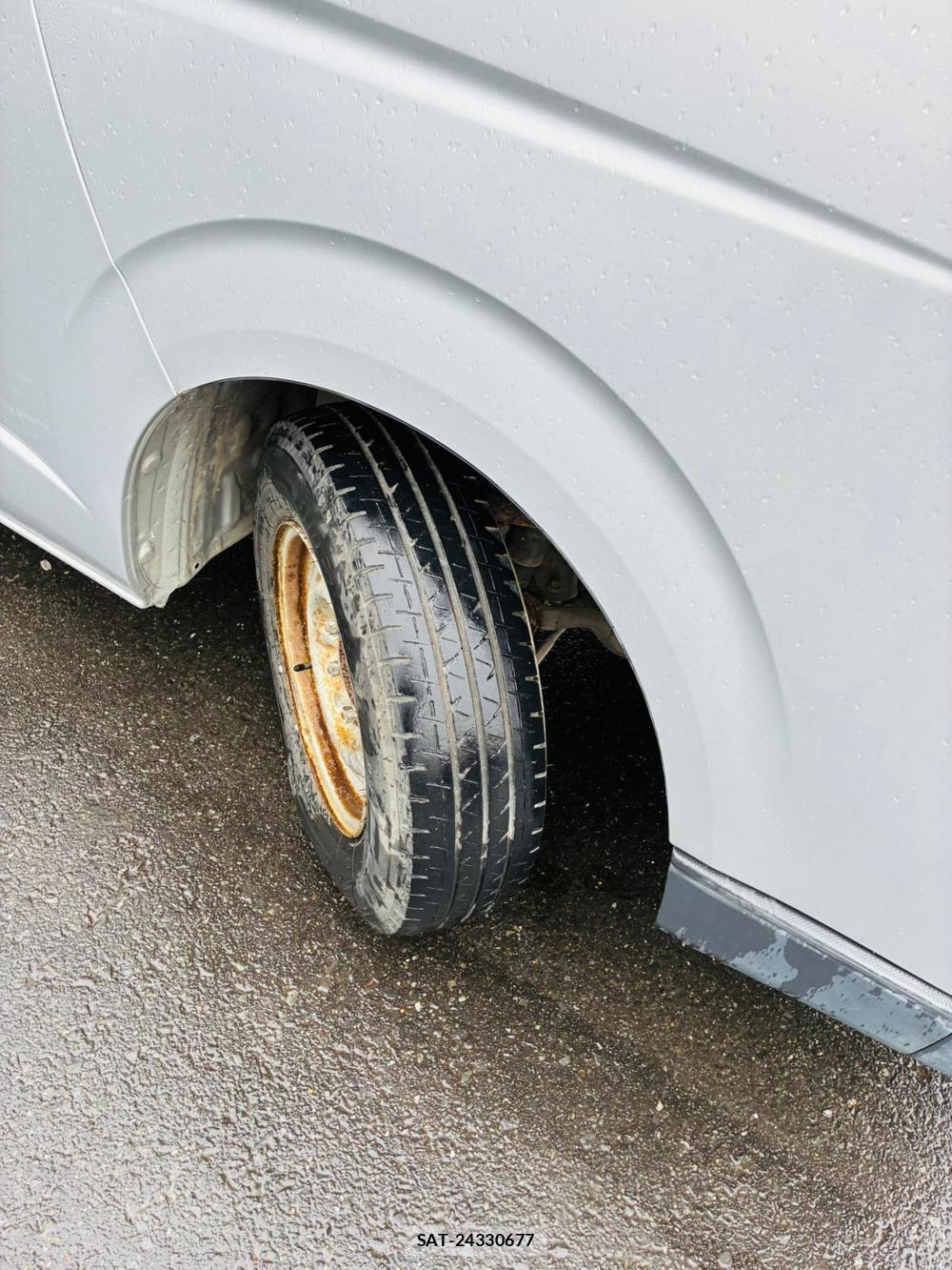 Toyota HIACE VAN 2006-03 8589877-31
